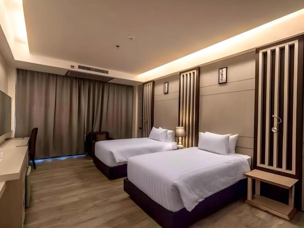 Alvarez Hotel Buri Ram Exterior foto