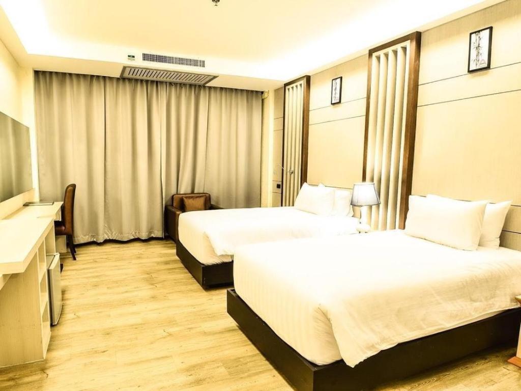 Alvarez Hotel Buri Ram Exterior foto