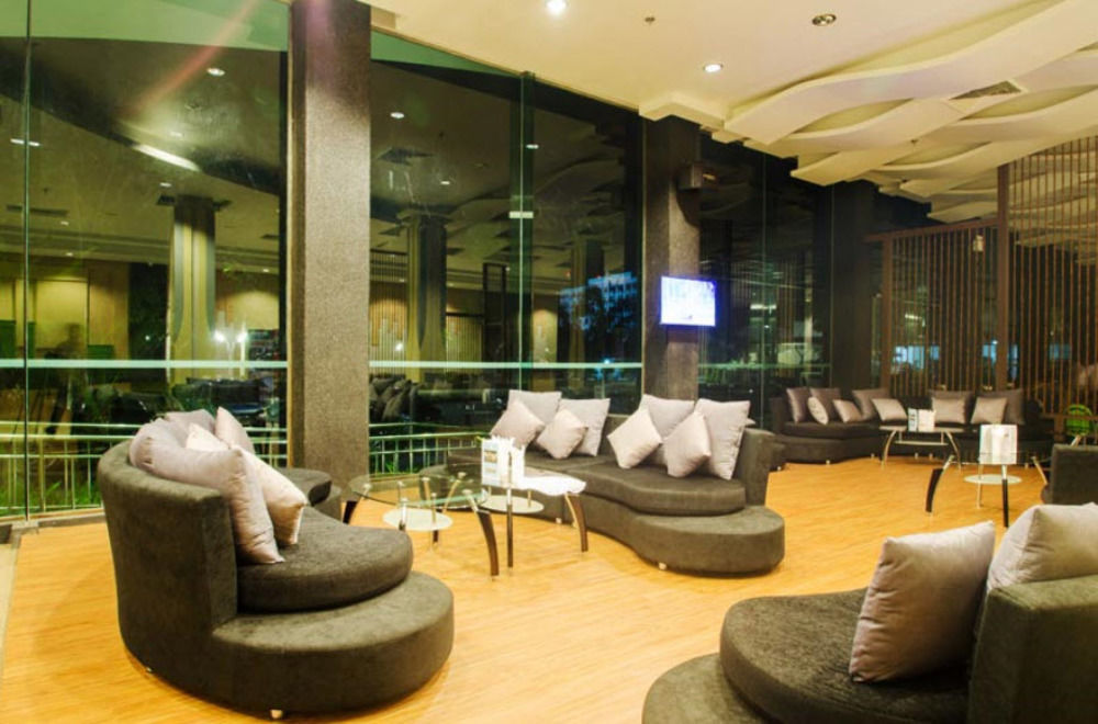 Alvarez Hotel Buri Ram Exterior foto