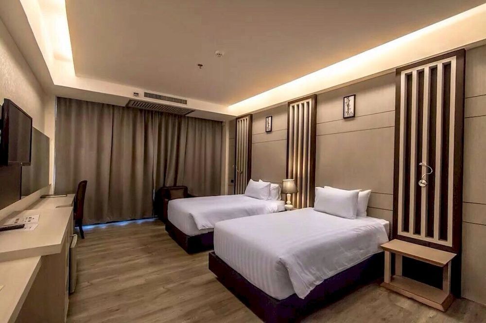 Alvarez Hotel Buri Ram Exterior foto